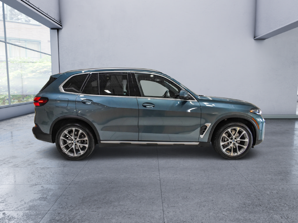 Used 2024 BMW X5 xDrive40i w/ Premium Package AWD/4WD image 8