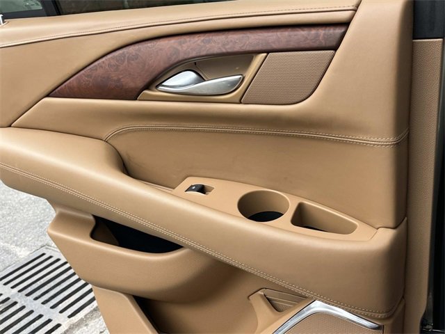 Used 2016 Cadillac Escalade Platinum image 20