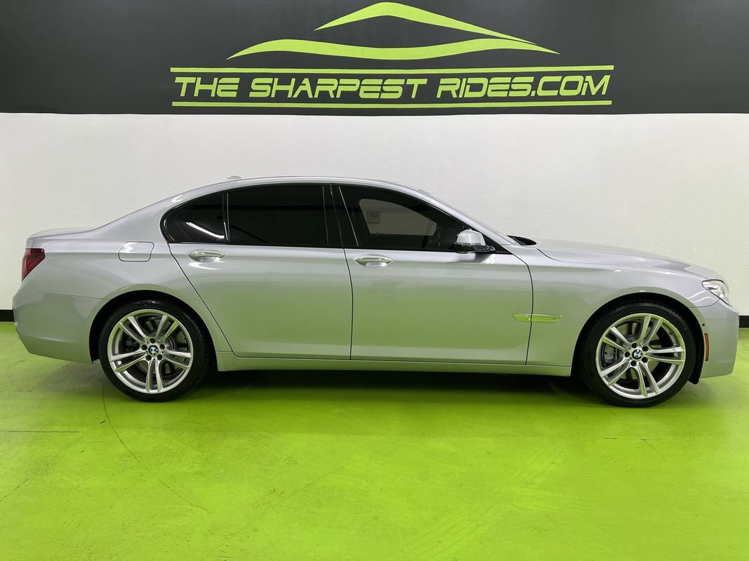 Used 2015 BMW 750i image 11
