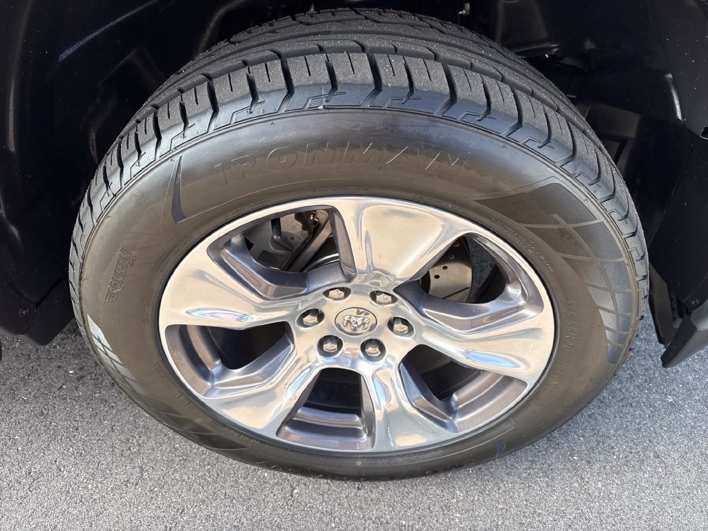 Used 2019 RAM 1500 Laramie AWD/4WD image 31