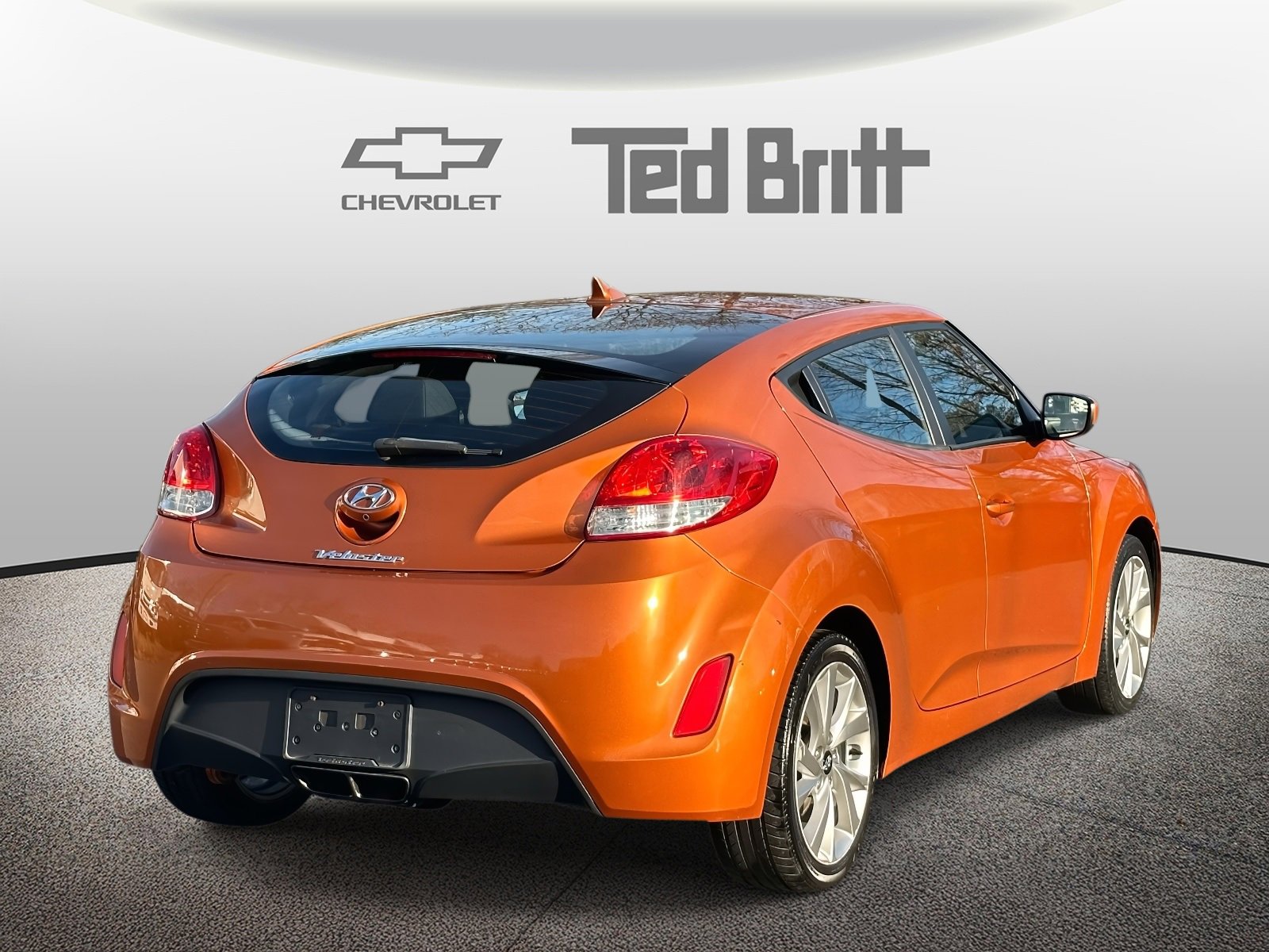 Used 2016 Hyundai Veloster image 4