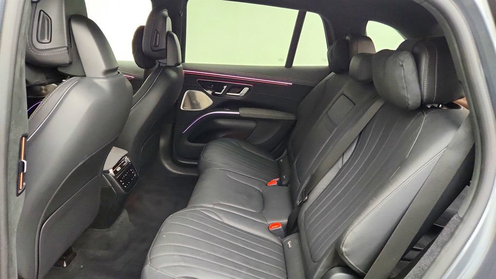 Used 2023 Mercedes-Benz EQS 580 4MATIC SUV image 19