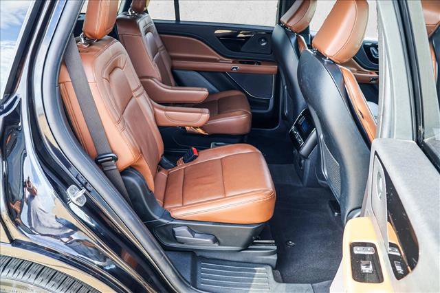 Used 2022 Lincoln Aviator Reserve w/ Equipment Group 201A AWD/4WD image 25