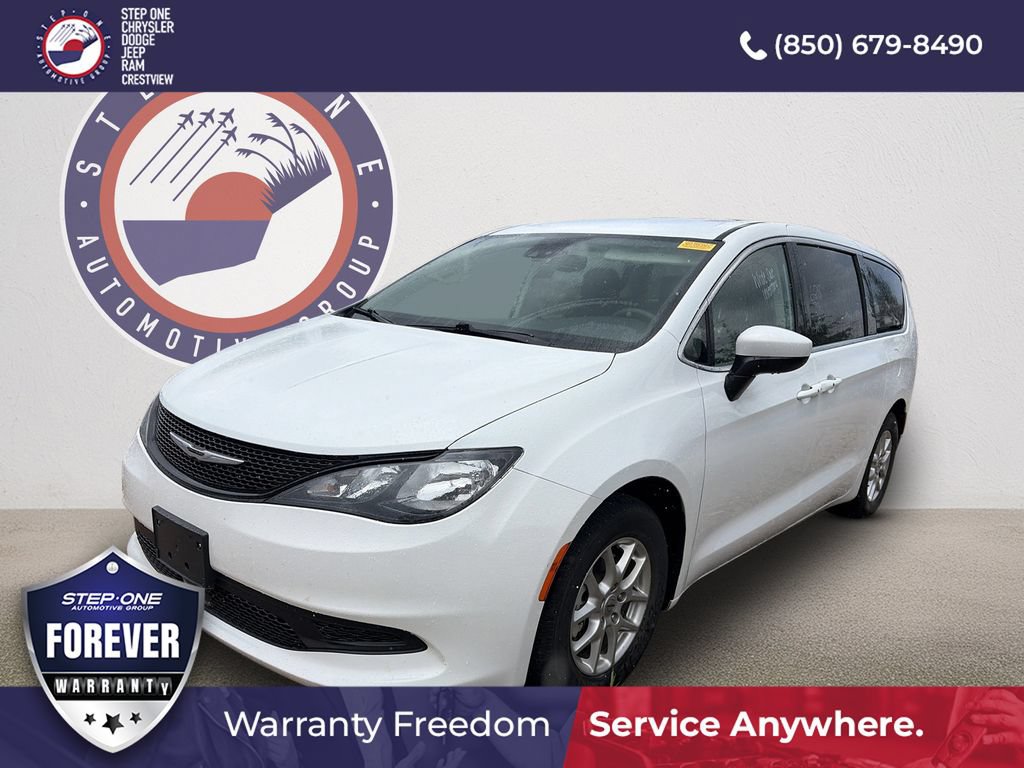 Used 2023 Chrysler Voyager LX FWD image 1
