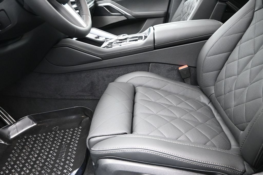 New 2027 BMW X6 xDrive40i w/ Executive Package AWD/4WD image 13