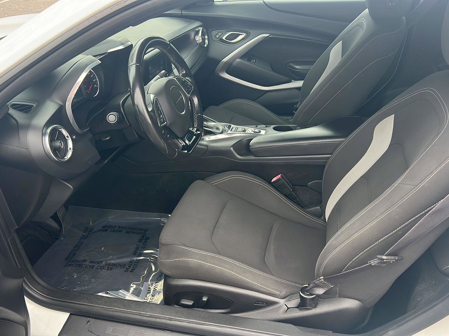 Used 2016 Chevrolet Camaro LT RWD image 10