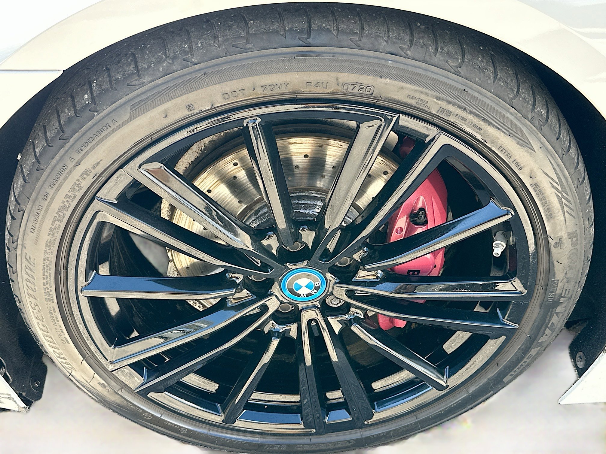 Used 2019 BMW i8 Coupe image 32