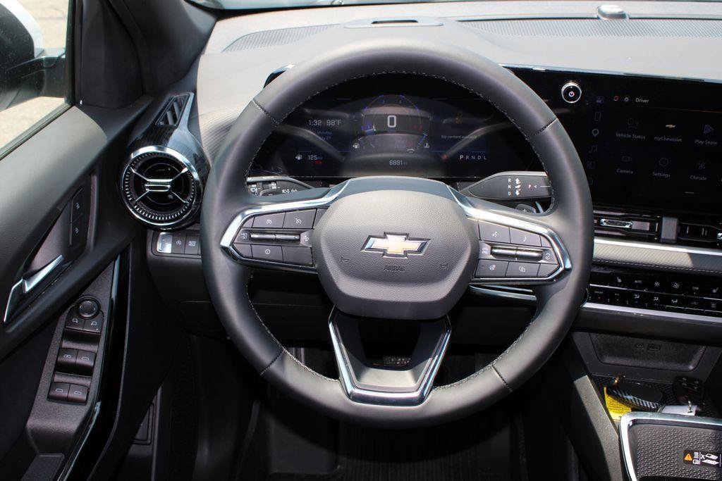 New 2026 Chevrolet Equinox LT w/ Convenience Package II FWD image 13