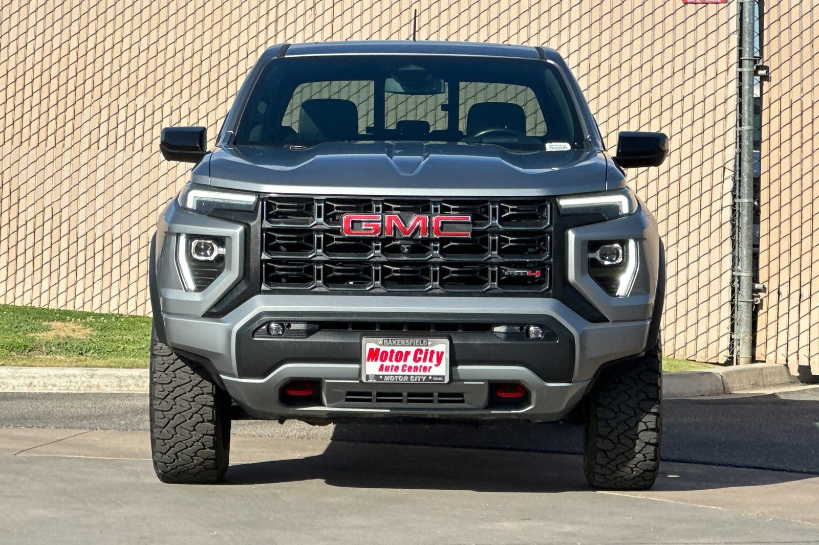 Certified 2023 GMC Canyon AT4 w/ AT4 Premium Package AWD/4WD image 9