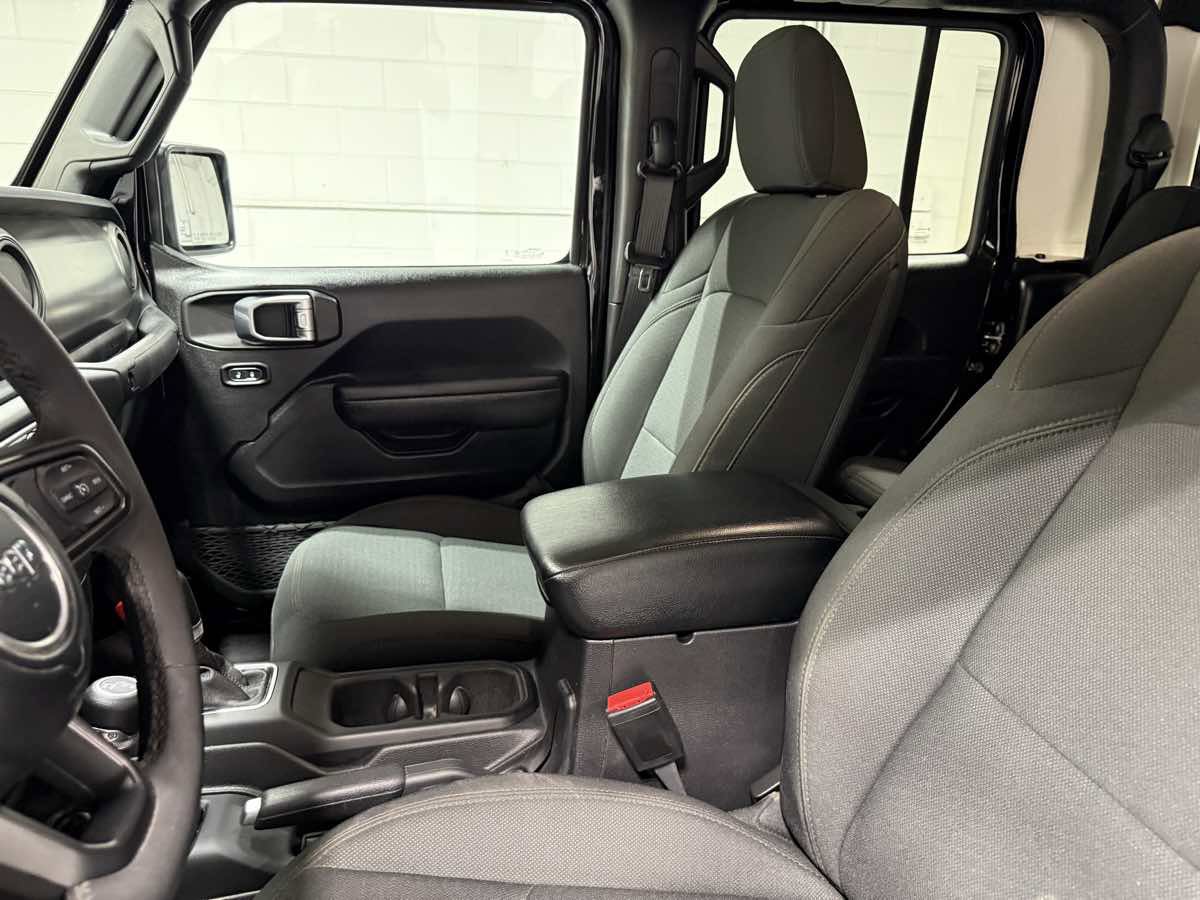 Used 2023 Jeep Gladiator Sport image 14