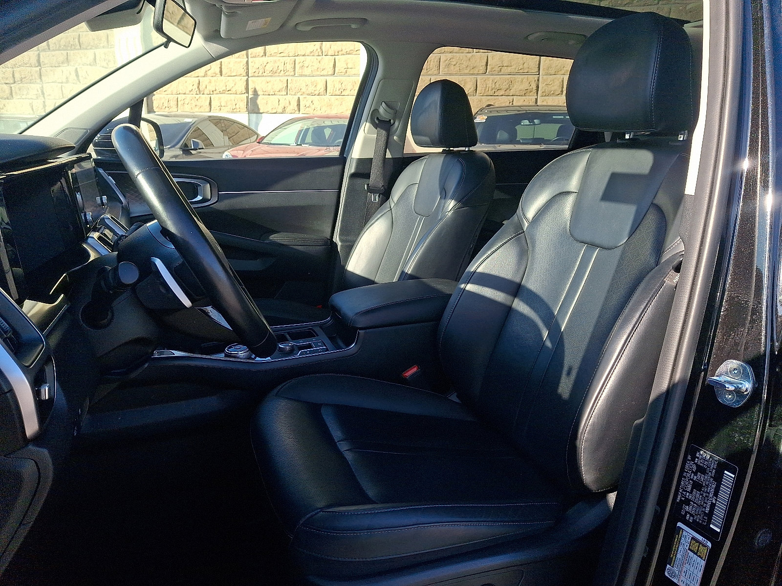 Certified 2022 Kia Sorento EX w/ Panoramic Sunroof Package image 13