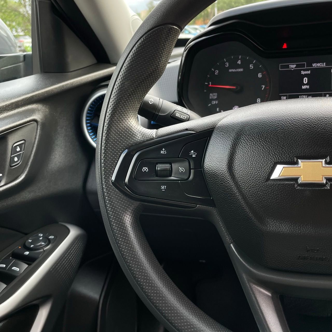 Used 2024 Chevrolet Trax LS w/ LS Convenience Package image 13