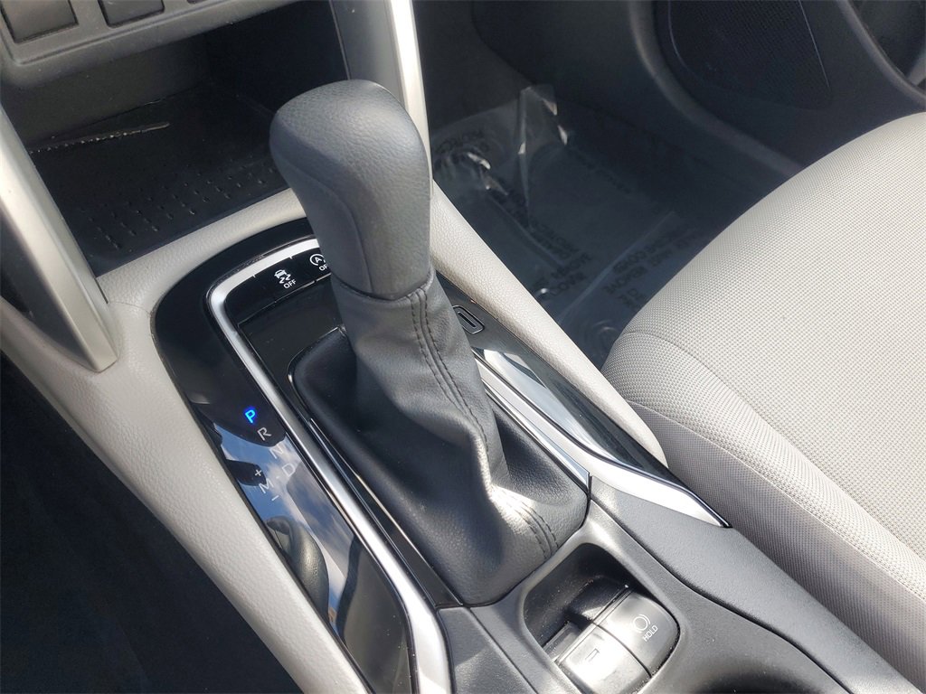 Used 2023 Toyota Corolla Cross L image 28