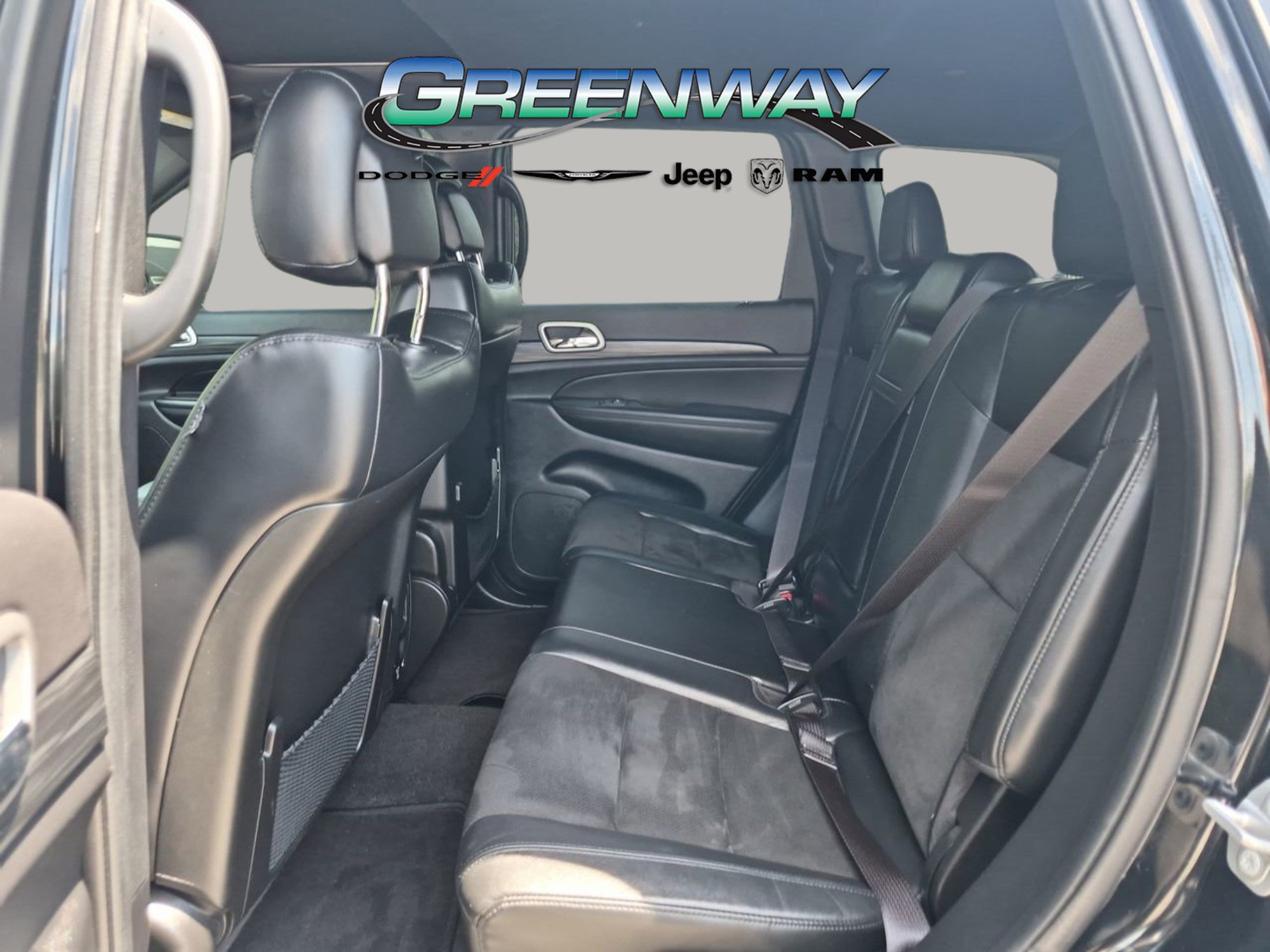 Used 2022 Jeep Grand Cherokee Laredo X RWD image 13