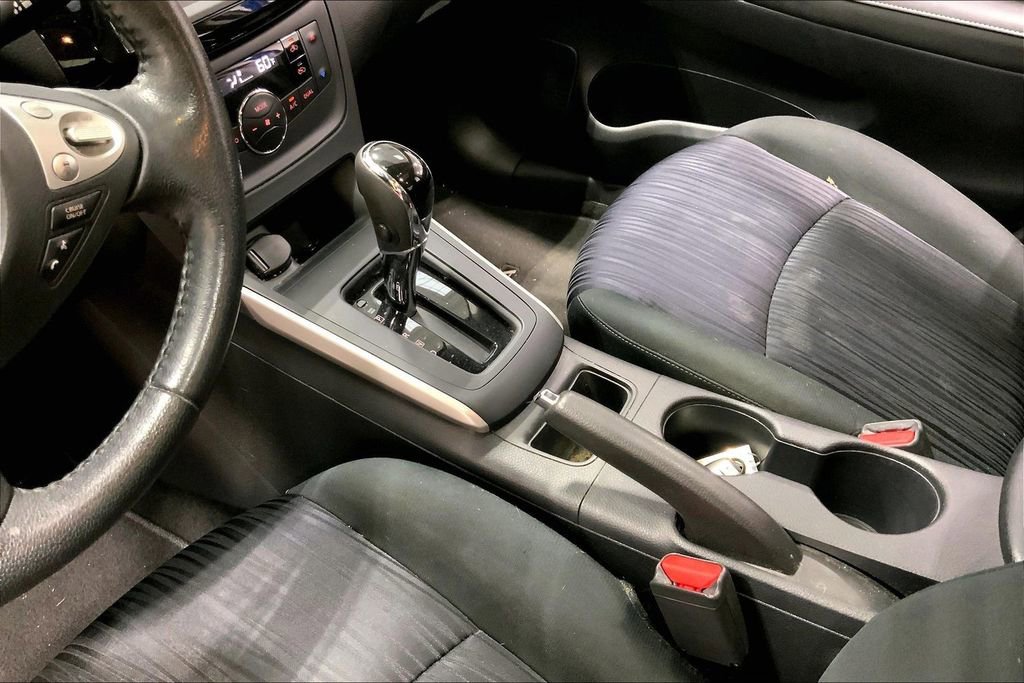 Used 2019 Nissan Sentra SV w/ Special Edition Package FWD image 13