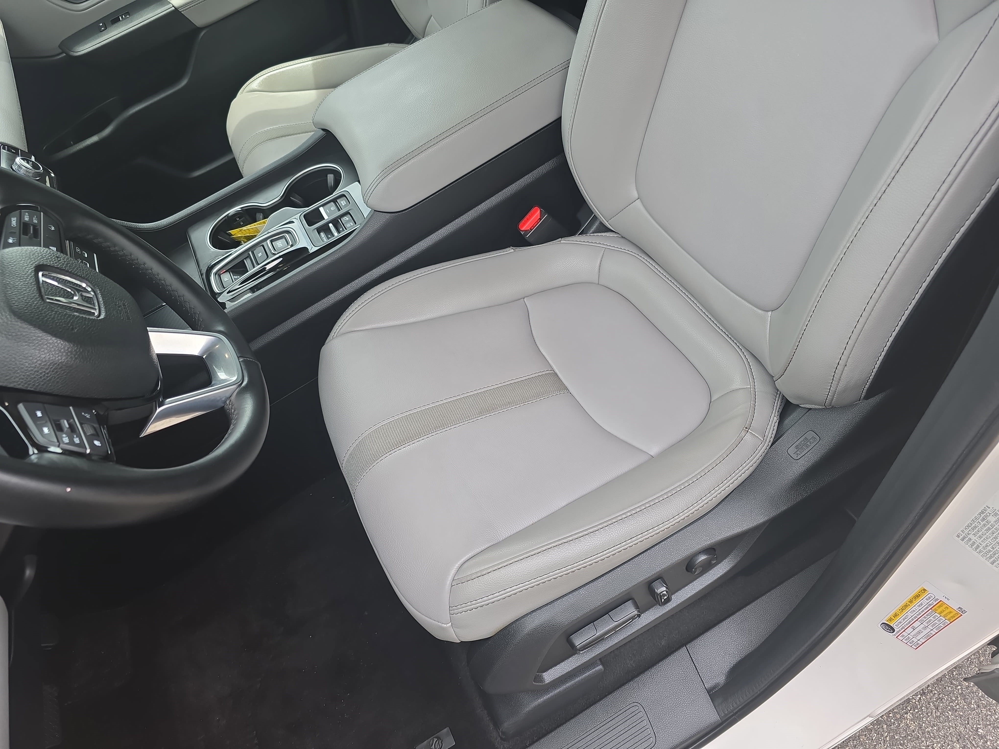 Used 2024 Honda Pilot Touring image 16