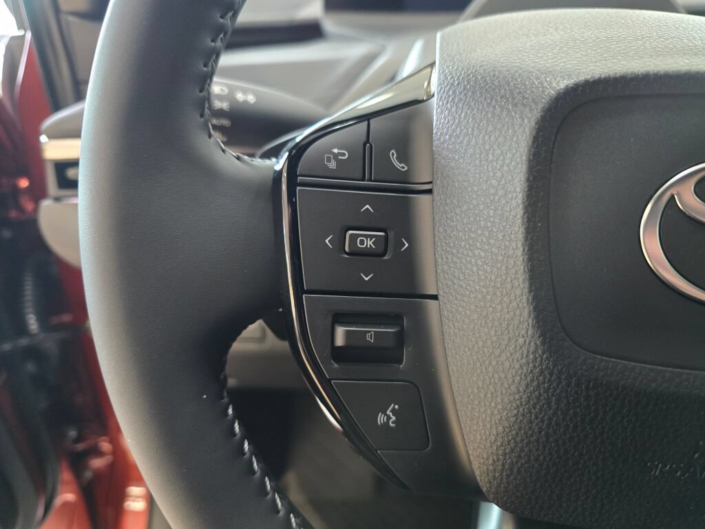 New 2026 Toyota C-HR AWD/4WD image 18