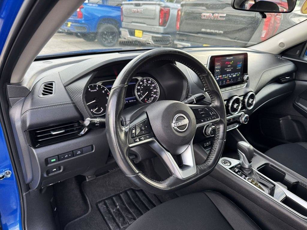 Used 2025 Nissan Sentra SV FWD image 9