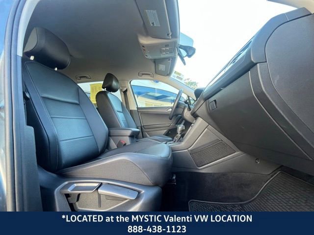 Used 2020 Volkswagen Tiguan SE image 25