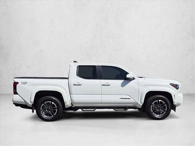 Used 2024 Toyota Tacoma TRD Sport w/ TRD Sport Upgrade Package AWD/4WD image 4