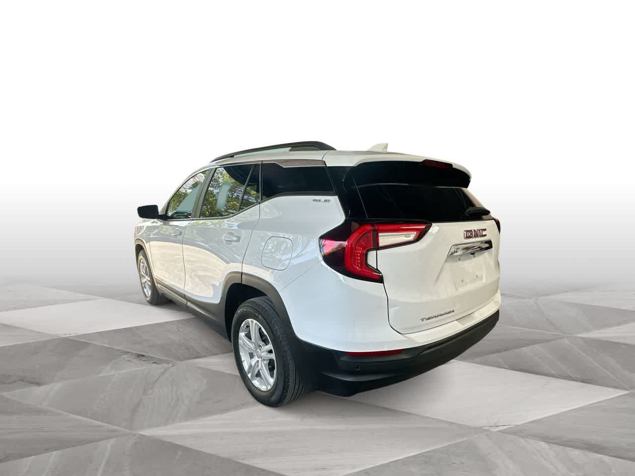 Used 2023 GMC Terrain SLE w/ Driver Convenience Package FWD image 6