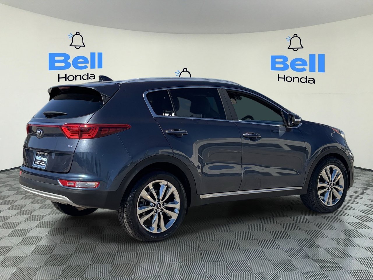 Used 2019 Kia Sportage EX w/ EX Sport Appearance Package FWD image 4
