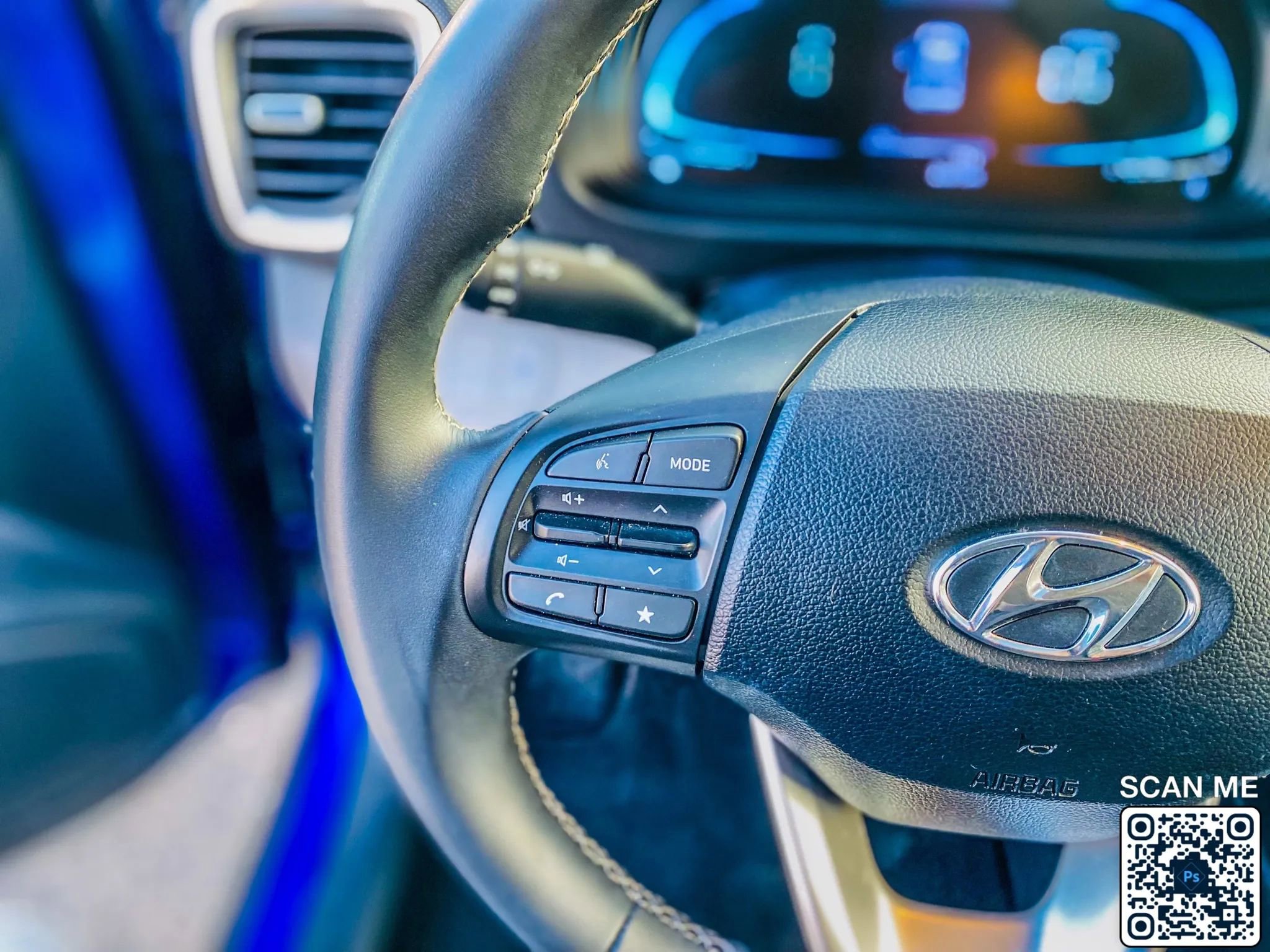 Used 2023 Hyundai Venue SEL image 21