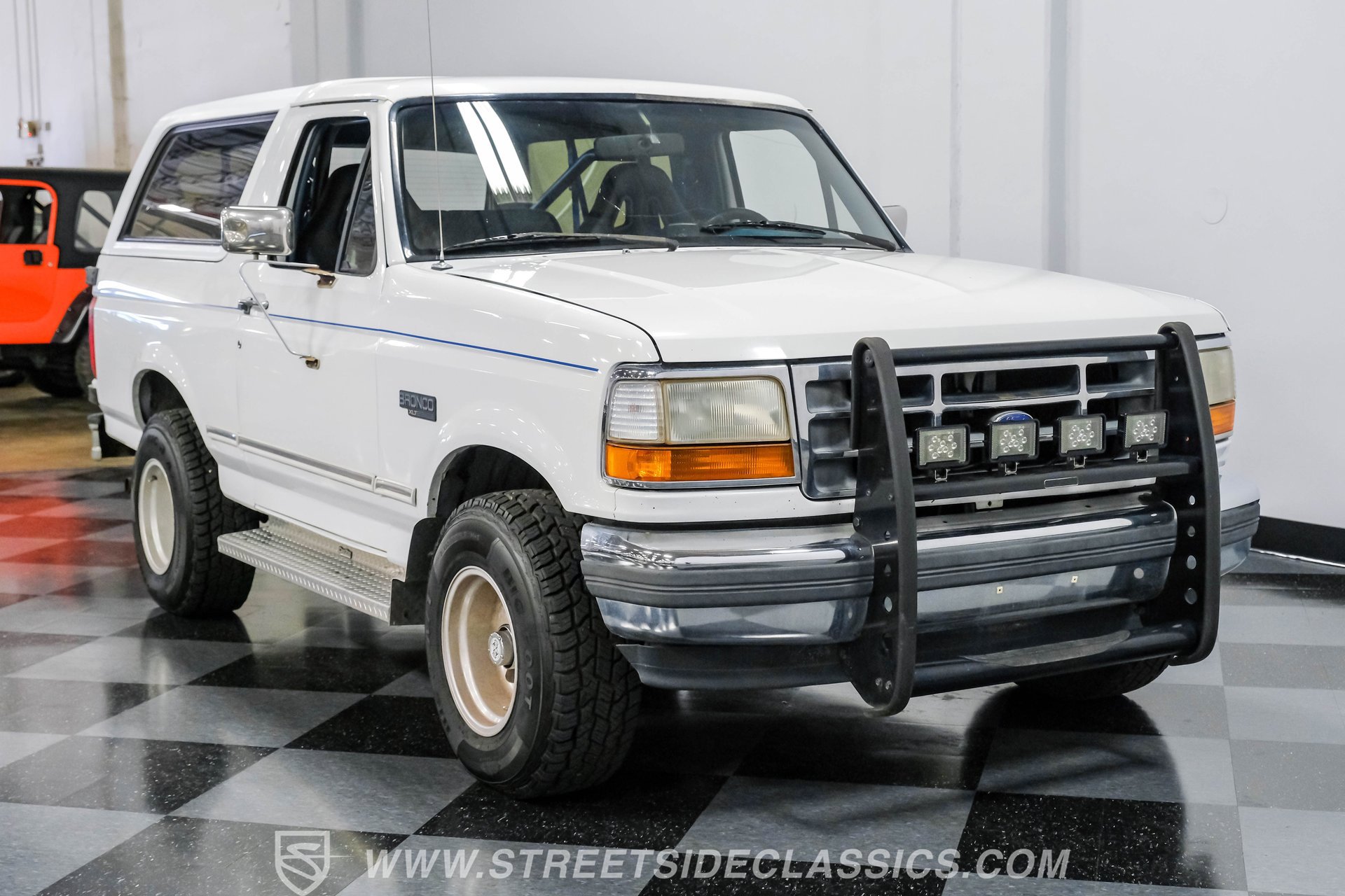 Used 1994 Ford Bronco XLT image 15