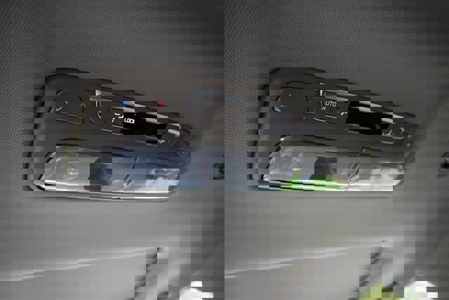 Used 2025 Kia Telluride SX image 29