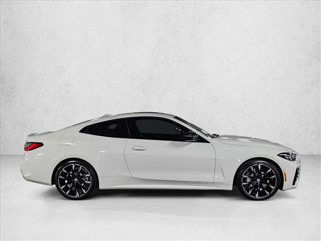 Used 2025 BMW 430i Coupe w/ M Sport Package RWD image 4