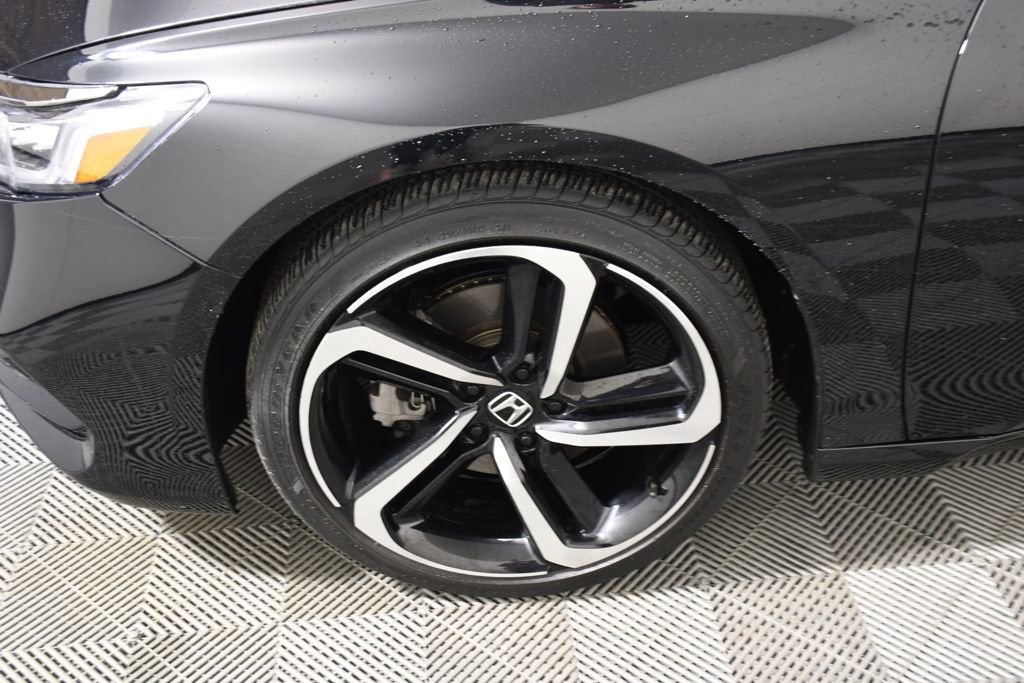 Used 2018 Honda Accord Sport image 11