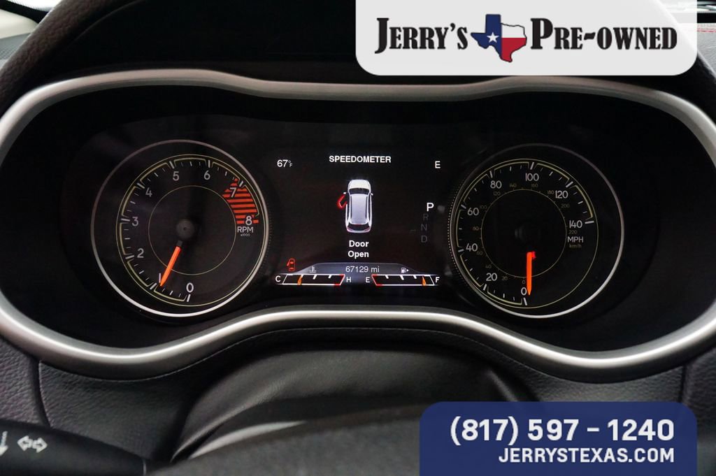 Used 2016 Jeep Cherokee Trailhawk w/ Cold Weather Group image 11