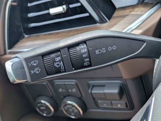 New 2026 Chevrolet Suburban High Country image 31