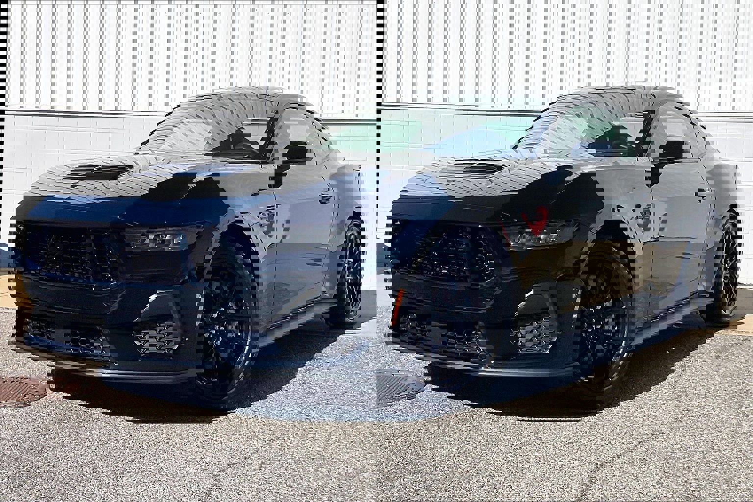 Used 2025 Ford Mustang GT image 2