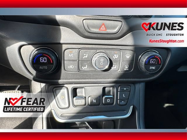 Used 2018 GMC Terrain Denali w/ Comfort Package AWD/4WD image 23