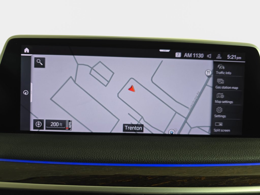Used 2021 BMW 740i xDrive AWD/4WD image 25