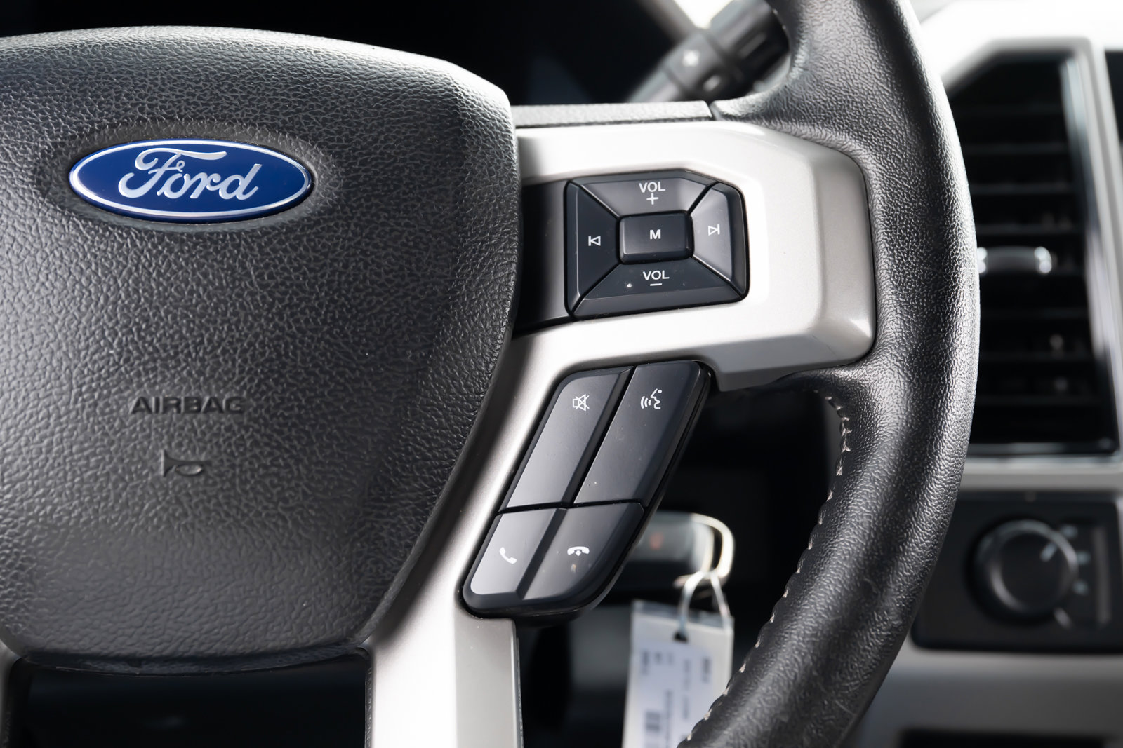 Used 2019 Ford F350 Lariat image 32