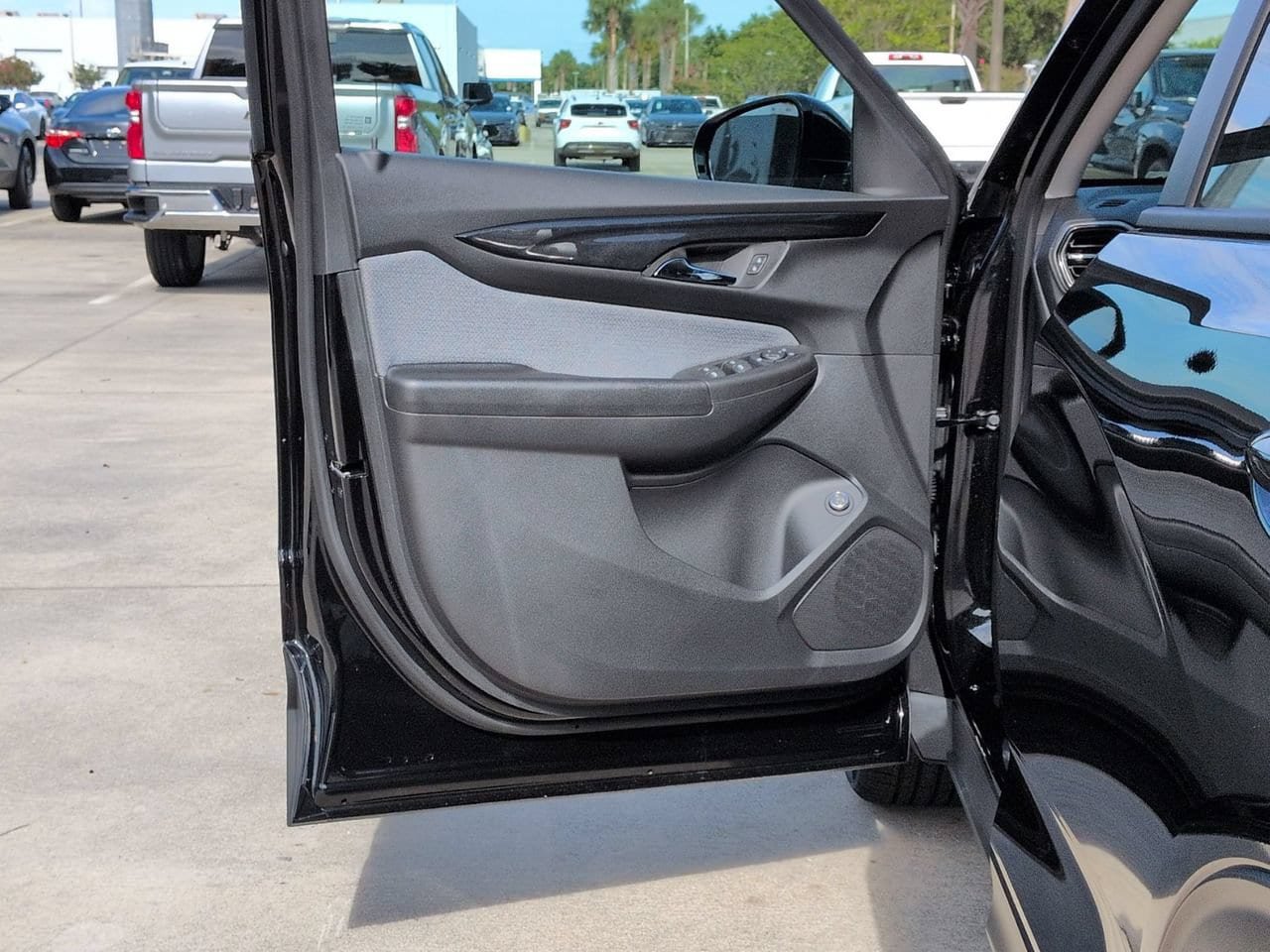 New 2026 Chevrolet TrailBlazer LT w/ Convenience Package FWD image 8
