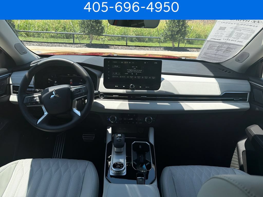 Used 2026 Mitsubishi Outlander SEL FWD image 15