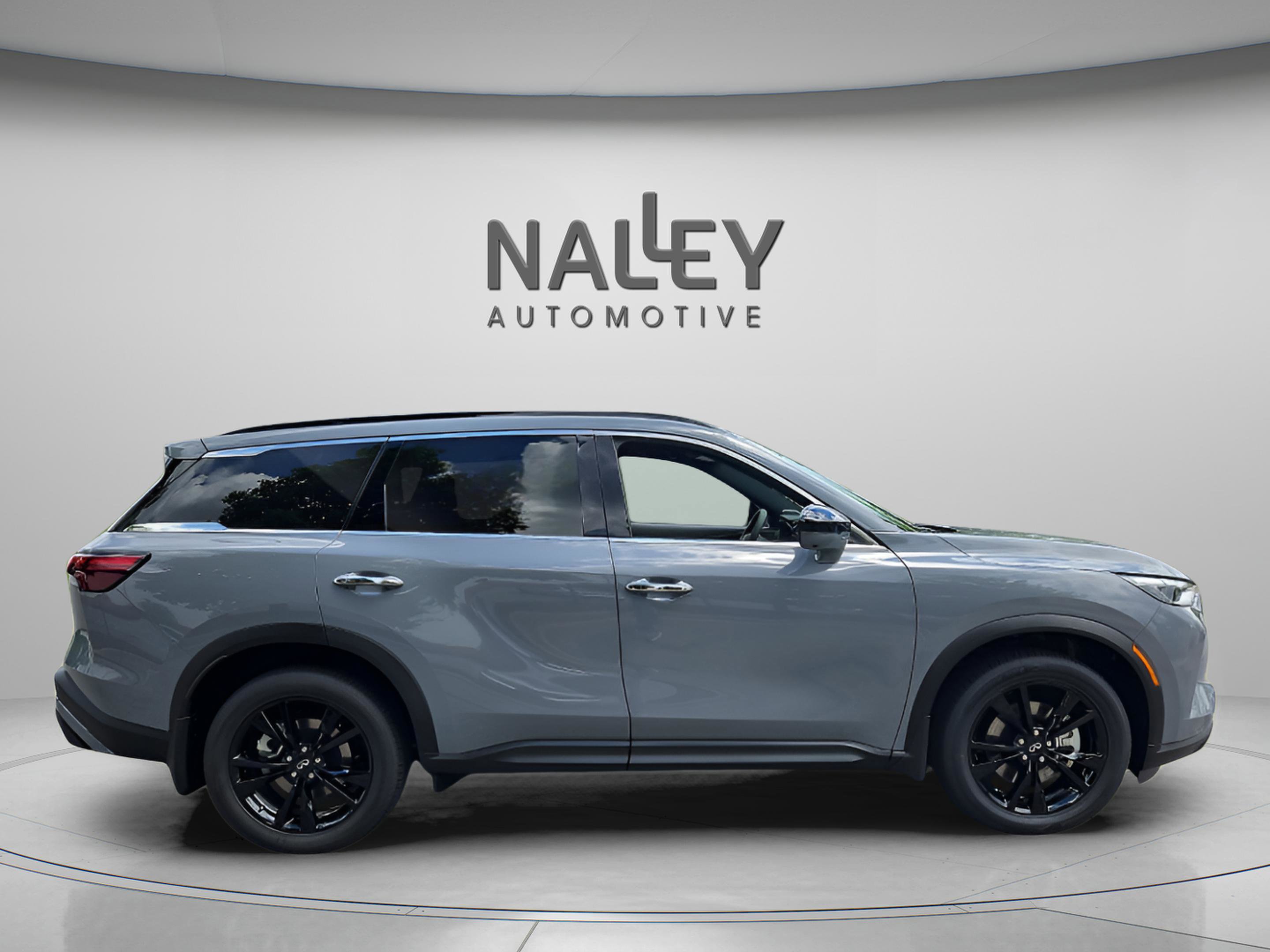 Certified 2025 INFINITI QX60 Luxe w/ Black Edition image 6