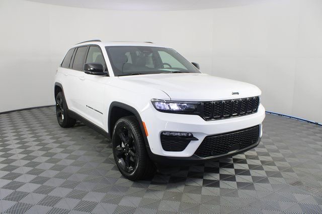 New 2025 Jeep Grand Cherokee Limited w/ Luxury Tech Group II image 30