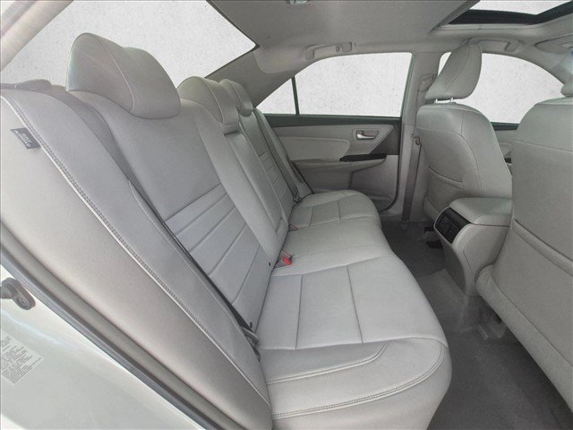 Used 2015 Toyota Camry XLE w/ Moonroof Package FWD image 24