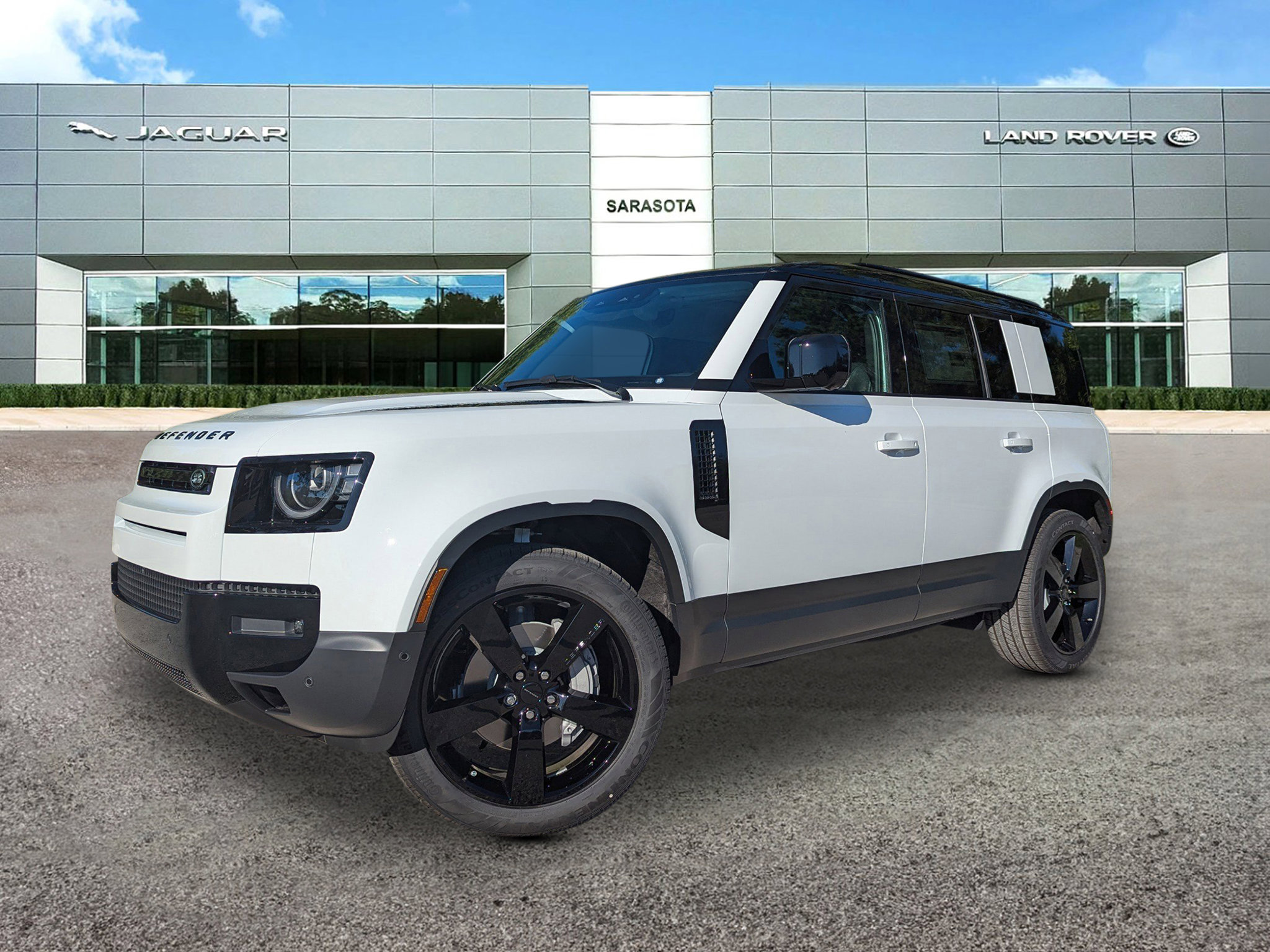 New 2026 Land Rover Defender 110 S 360° Tour