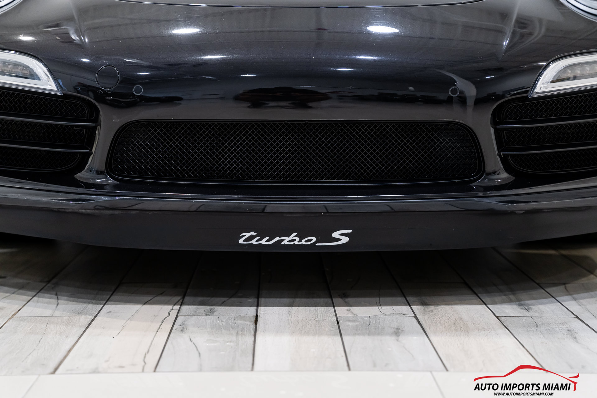 Used 2014 Porsche 911 Turbo S AWD/4WD image 31