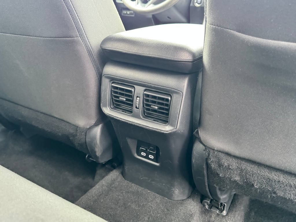 Used 2023 Toyota RAV4 XLE AWD/4WD image 15
