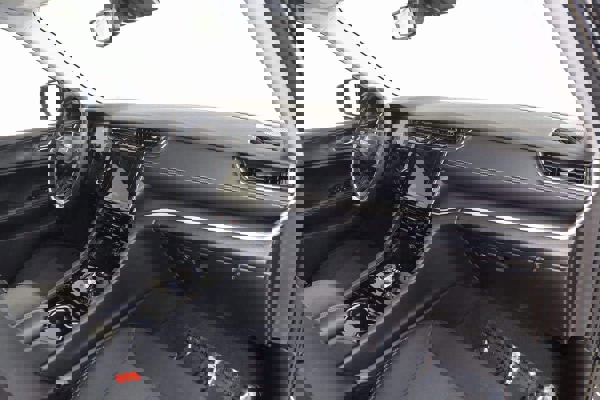 Used 2023 Jeep Grand Cherokee Laredo X image 39