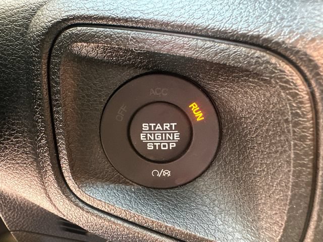 Used 2024 Jeep Wrangler Unlimited AWD/4WD image 30