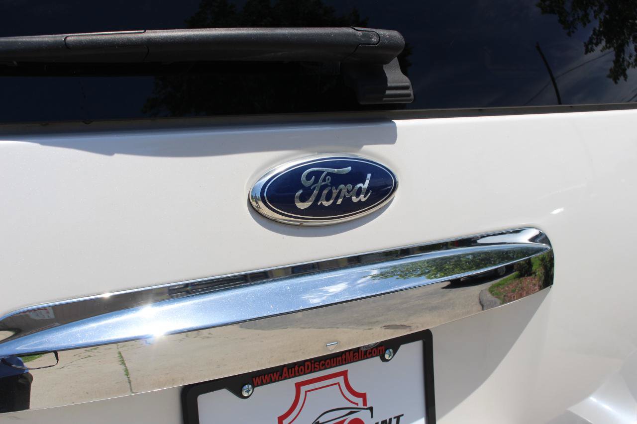 Used 2014 Ford Expedition Limited w/ Equipment Group 301A AWD/4WD image 47