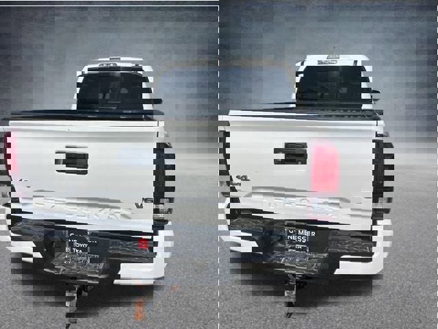 Used 2022 Toyota Tacoma SR5 image 8