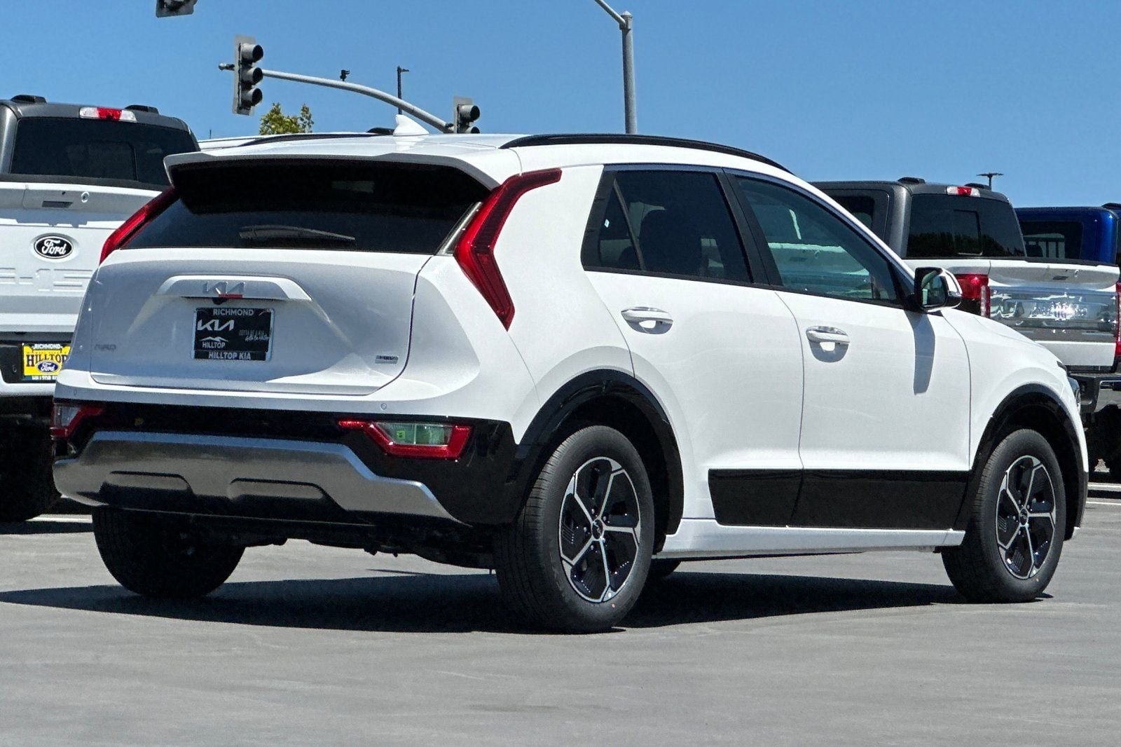 New 2026 Kia Niro FWD image 4